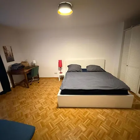 Upscale Ternes Parigi